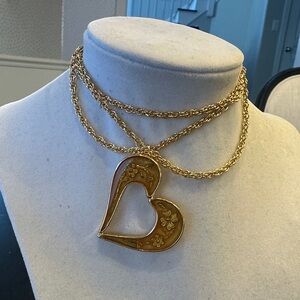 Chic vintage resin Gold Heart Necklace with Floral Design